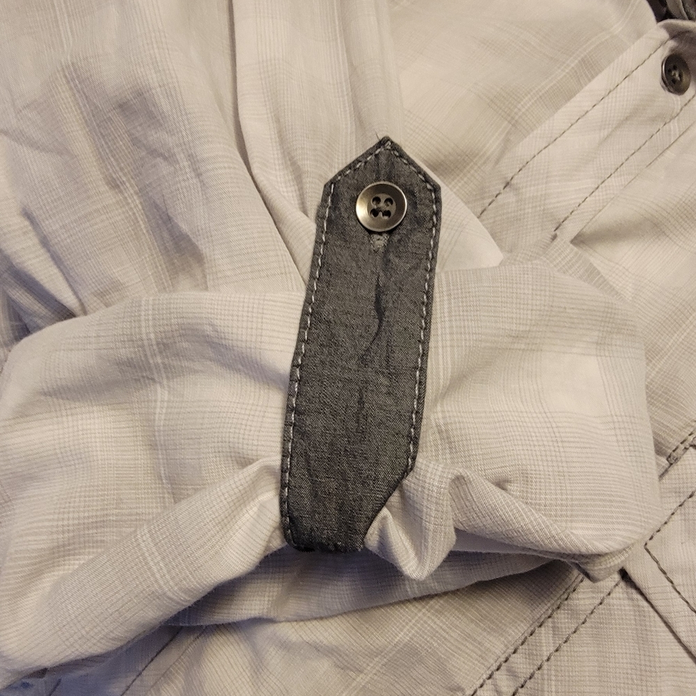 ROCK & REPUBLIC Button up - Picture 5 of 5